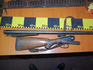 Cercetat în stare de libertate pentru deținere ilegală de arme